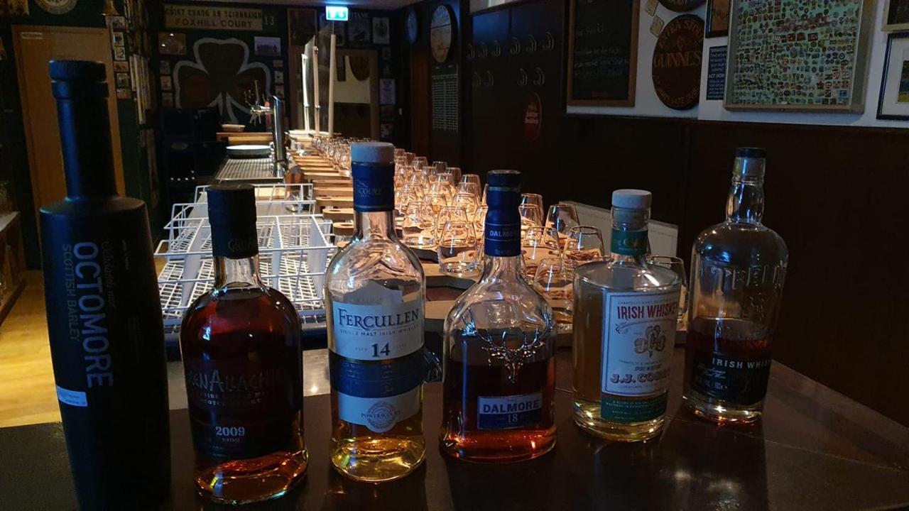 Rhoenblick Landhotel - Restaurant - Countrypub ペータースベルク エクステリア 写真